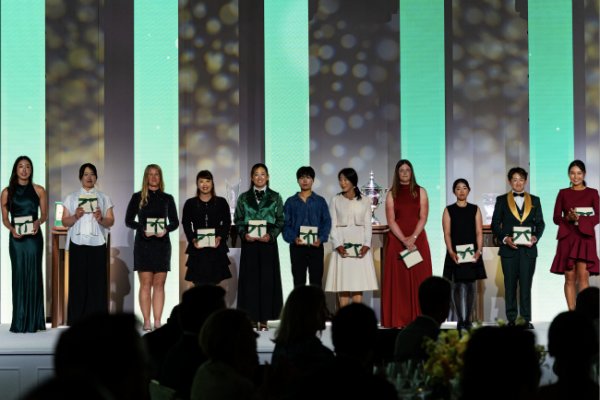 问鼎娱乐下载入口 2025年LPGA颁奖典礼获奖者揭晓 王馨迎获首冠奖